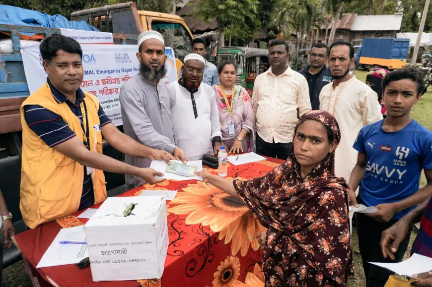 রিমালে ক্ষতিগ্রস্থ বেতাগীর চার শতাধিক পরিবারের পাশে জাগোনারী