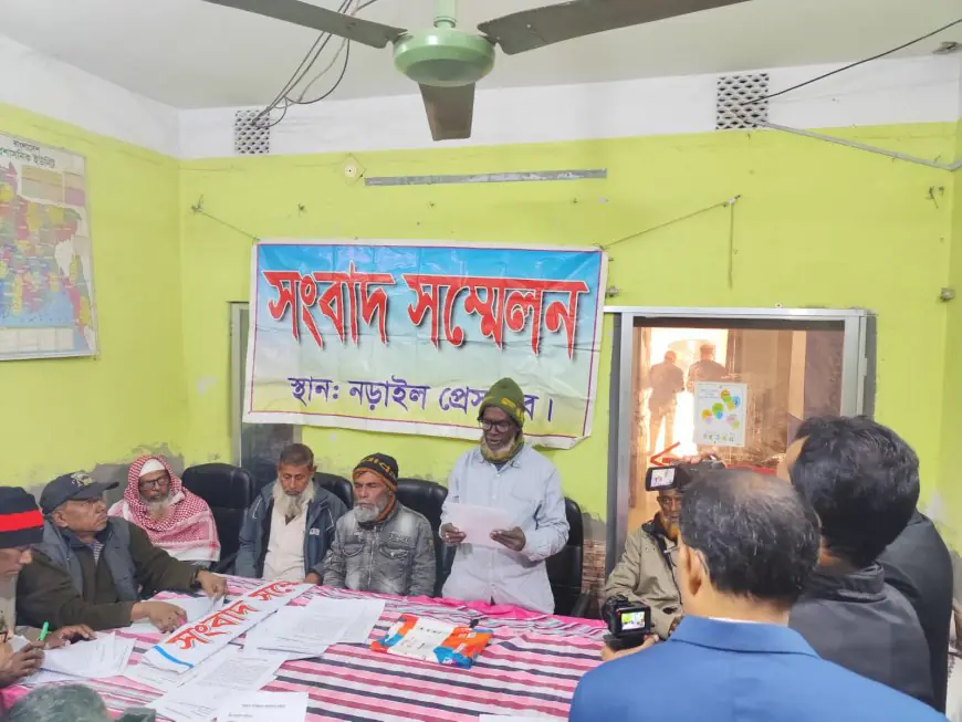 নড়াইলে সড়ক দূর্ঘটনায় প্রতিপক্ষকে ফাঁসানোর জন্য হত্যা মামলা দায়ের করার অভিযোগে সংবাদ সম্মেলন